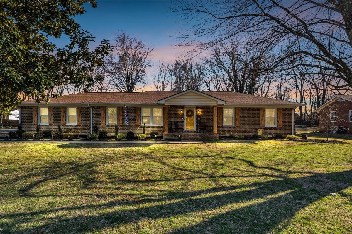 2305 Braxton Bragg Dr