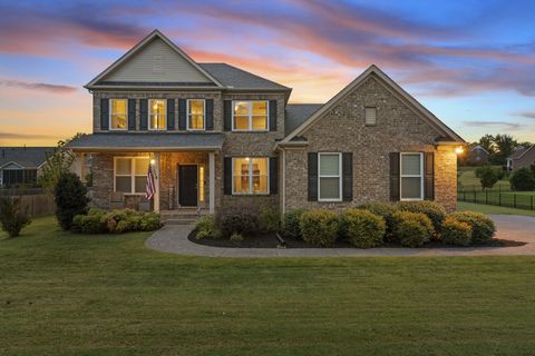 310 Dandelion Dr Lebanon TN 37087