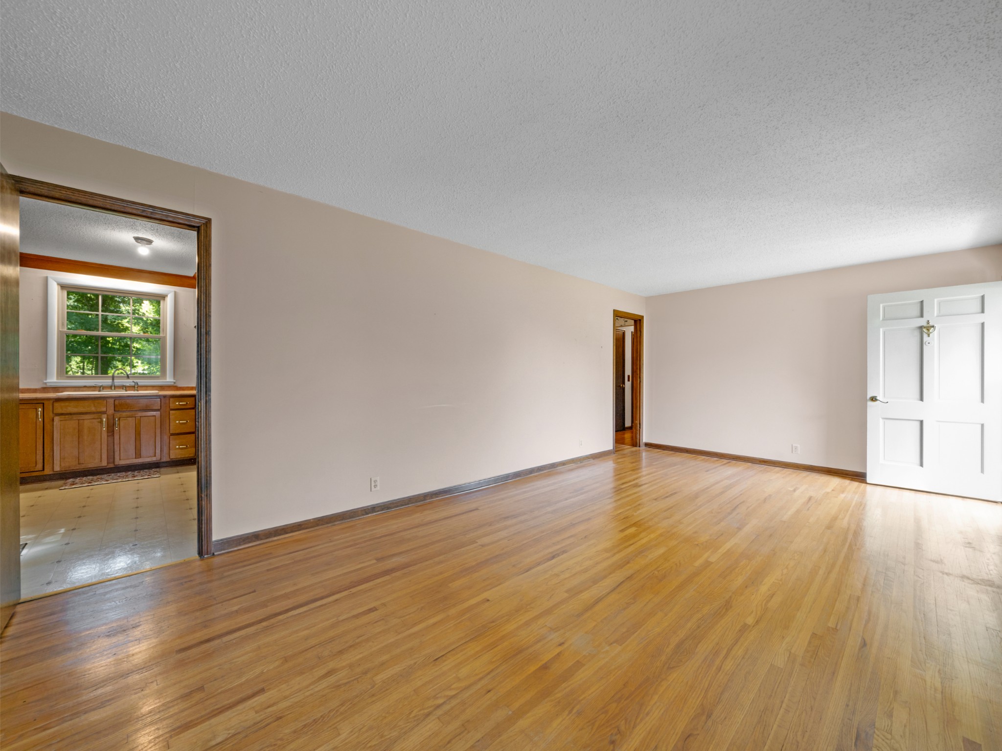 1258 Hillwood Dr