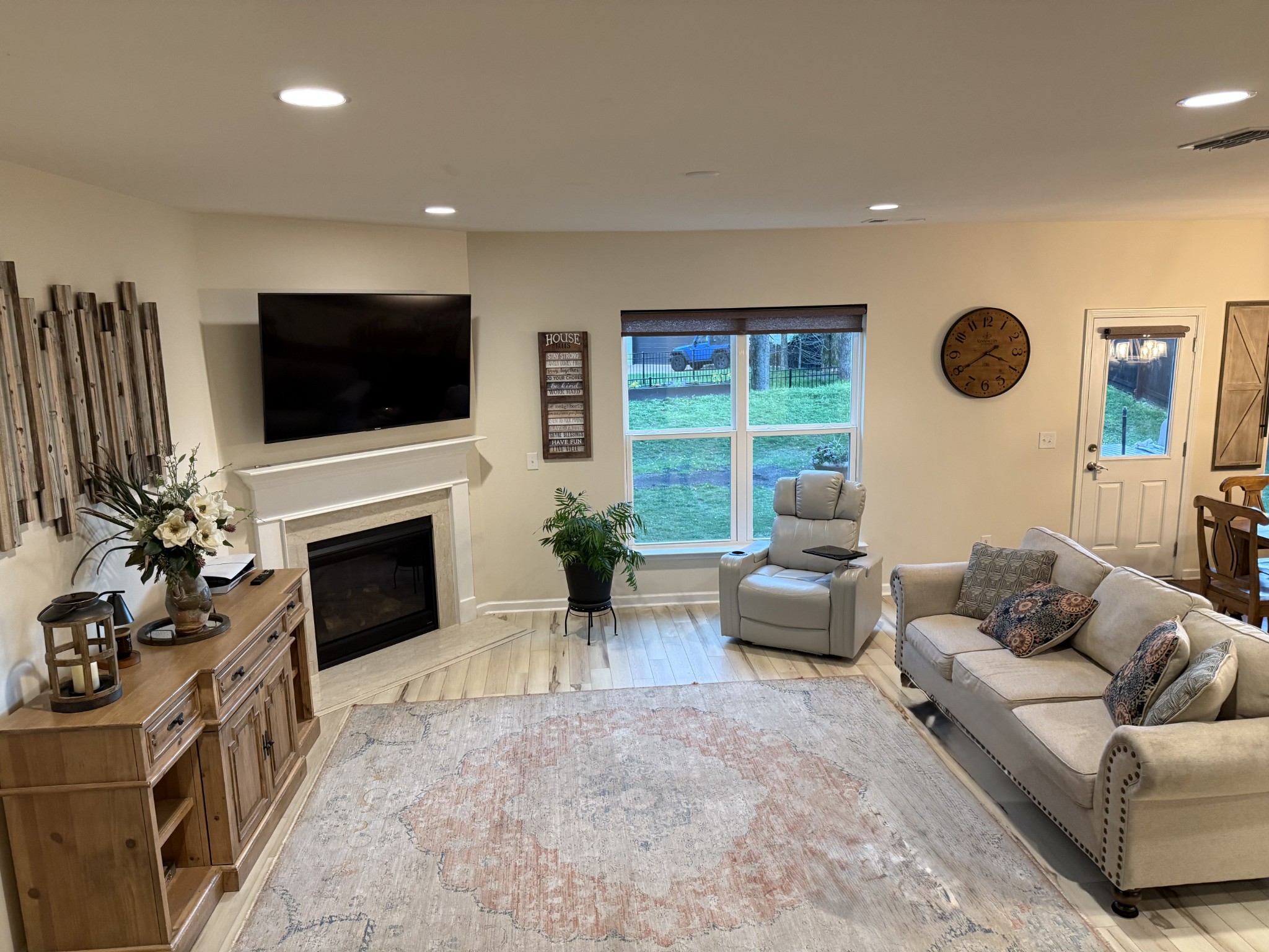 4006 Compass Pointe Ct