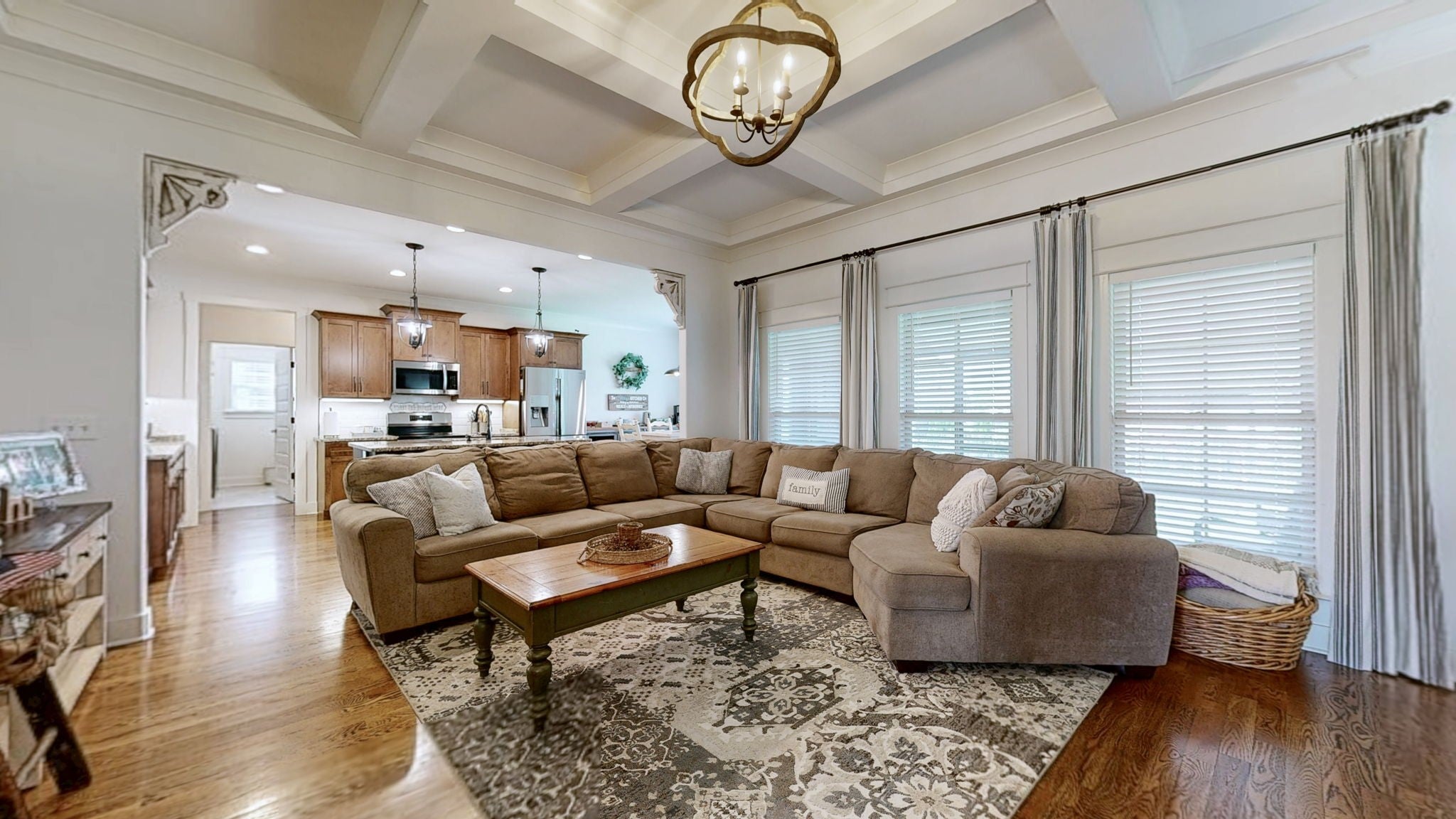 5709 Iverson Dr