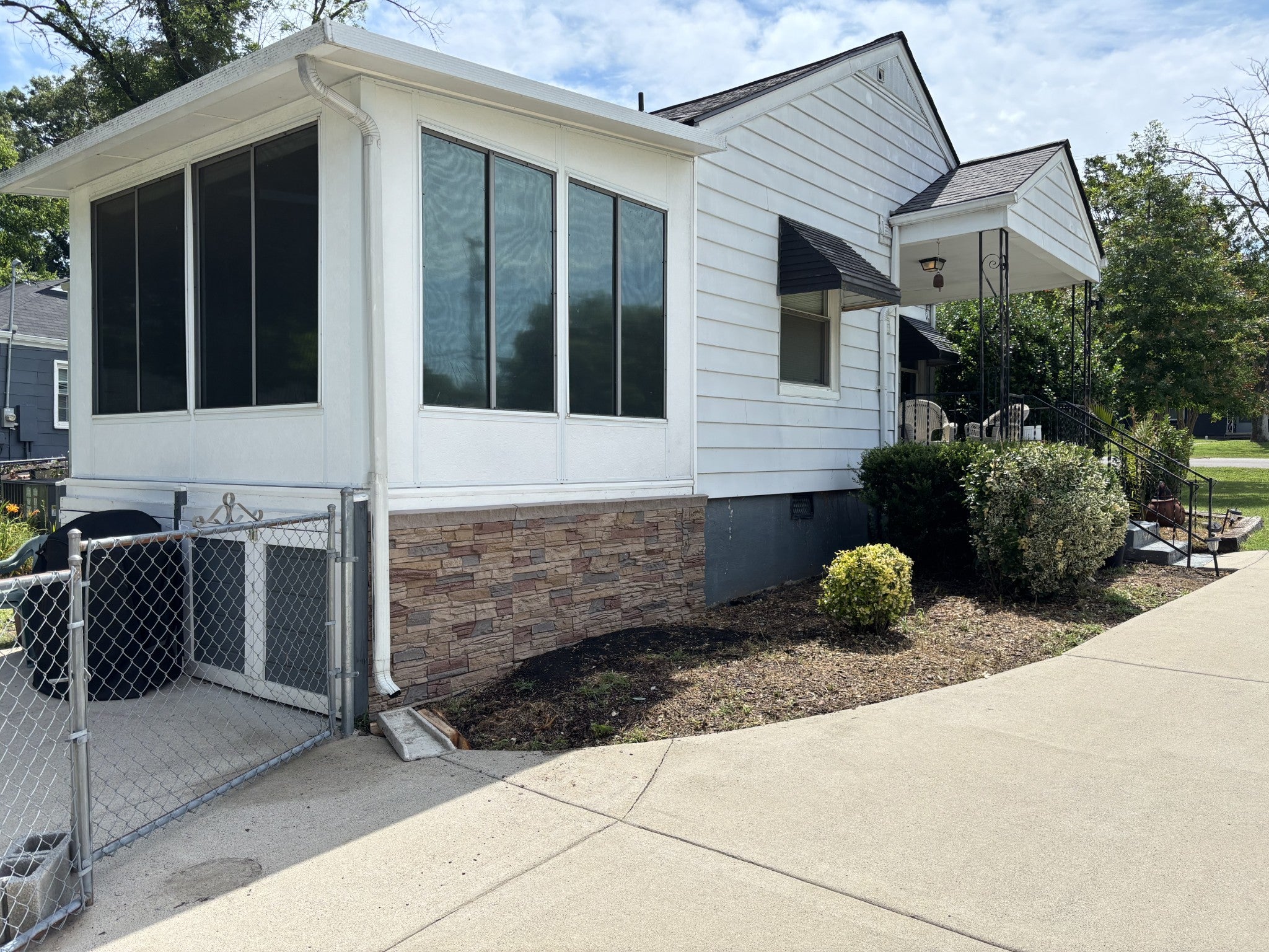2-bed listing at 2825 Surrey Rd, Nashville