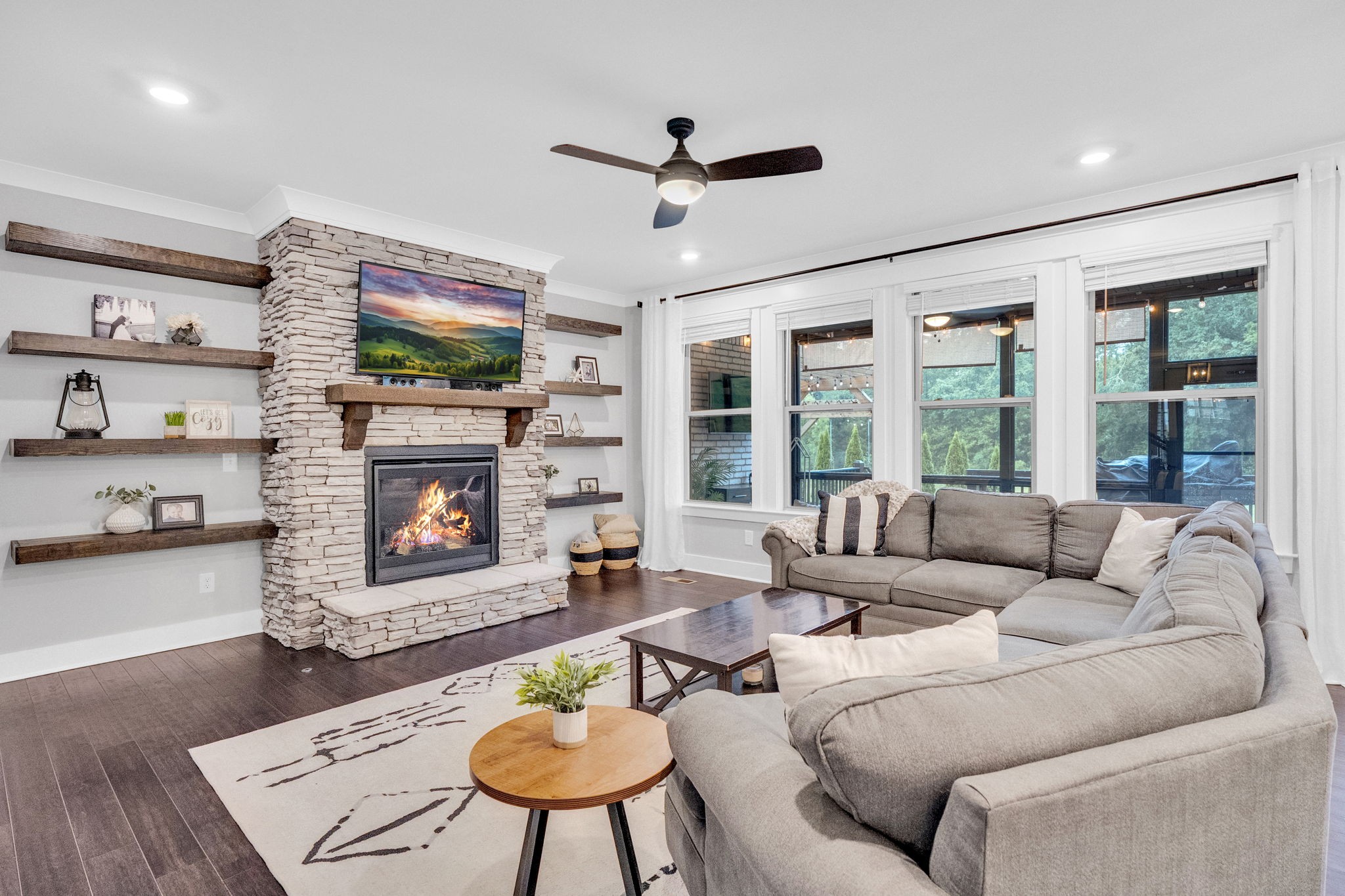 8011 Ritter Dr