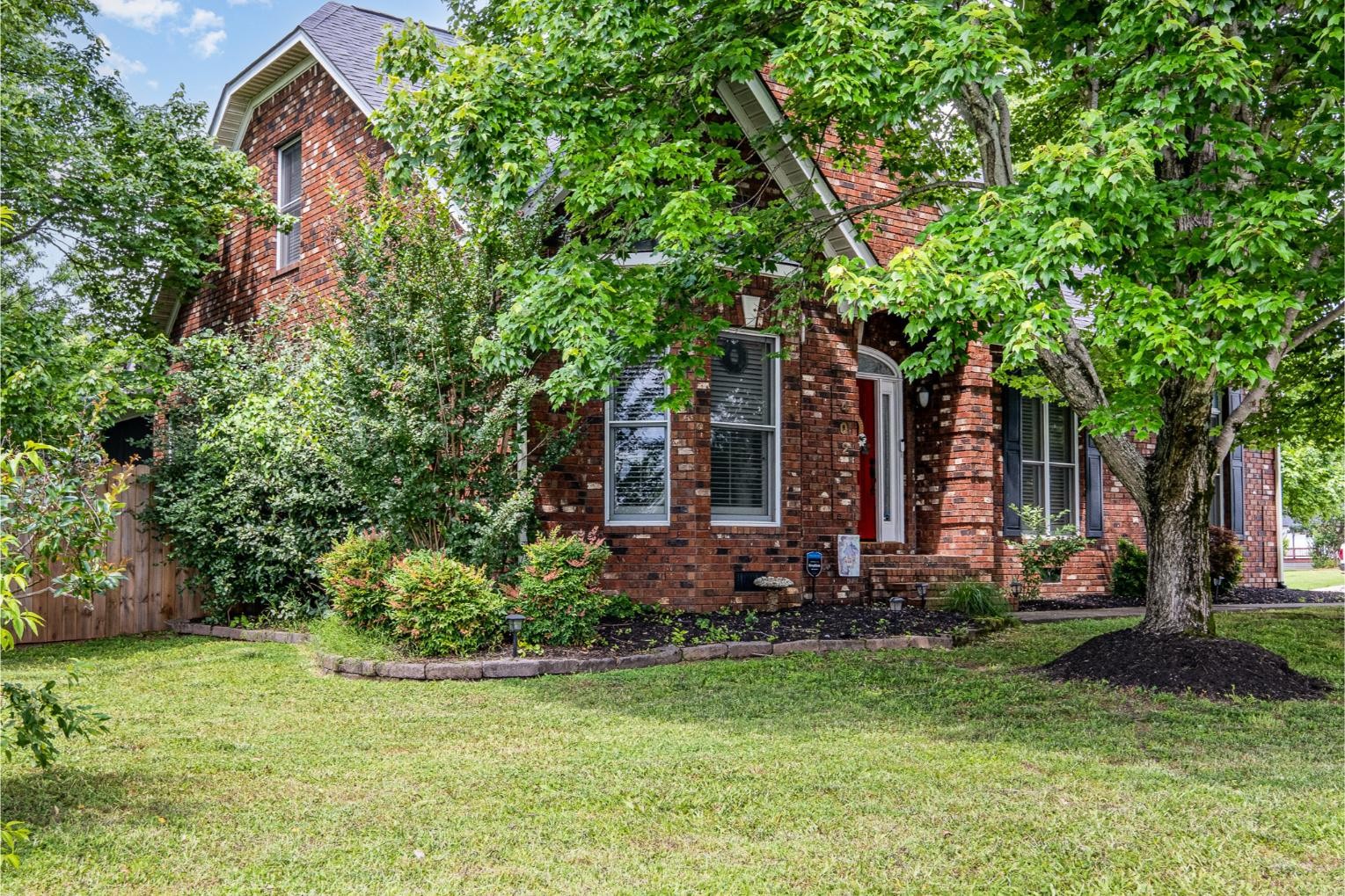402 Calumet Trce
