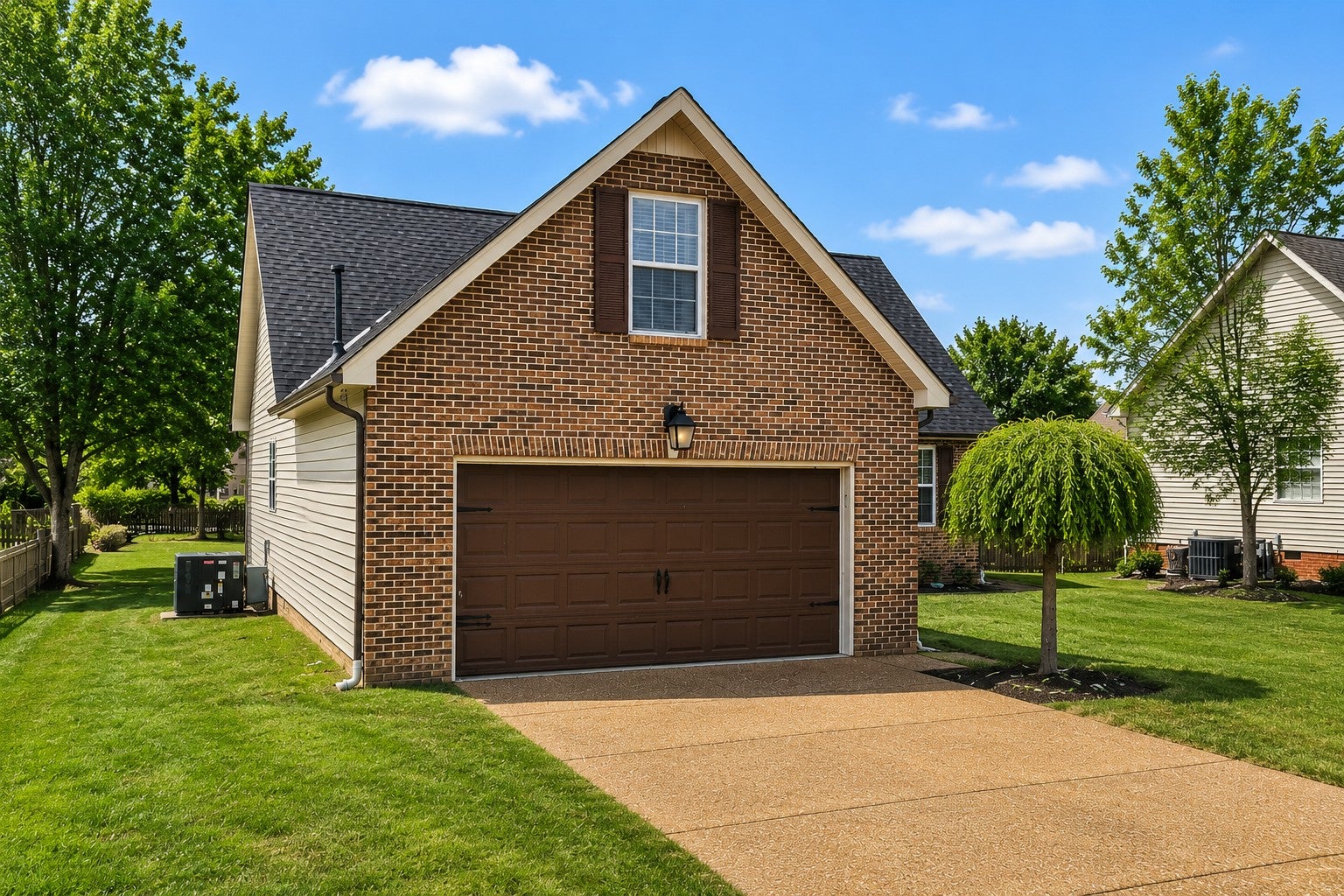 1909 Amacher Dr