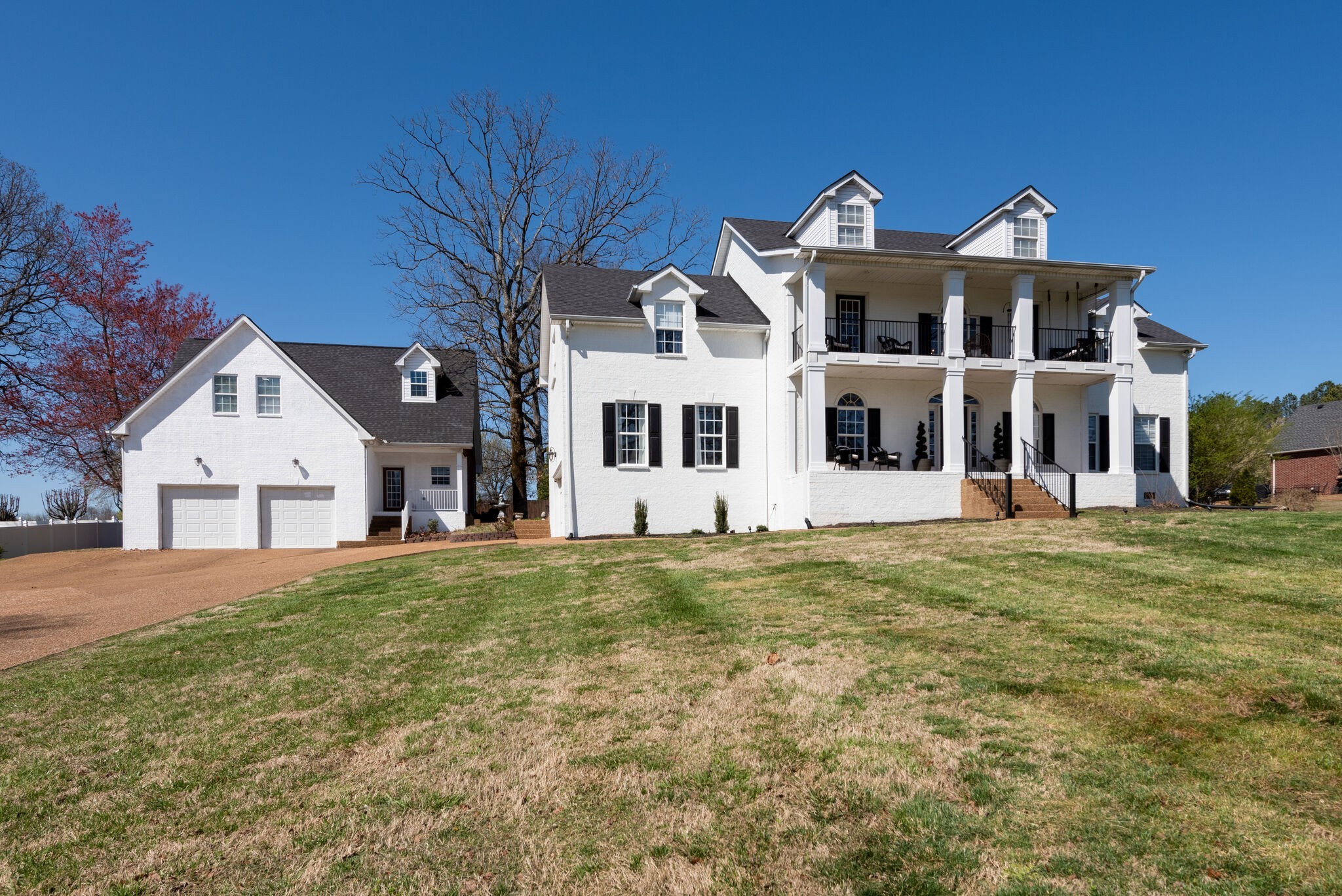111 Meadowood Loop