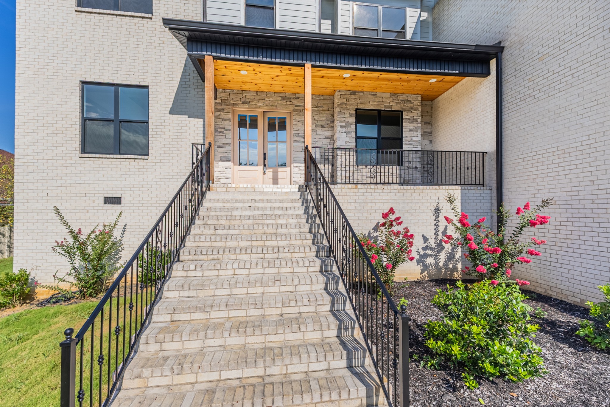 2205 Kayla Dr