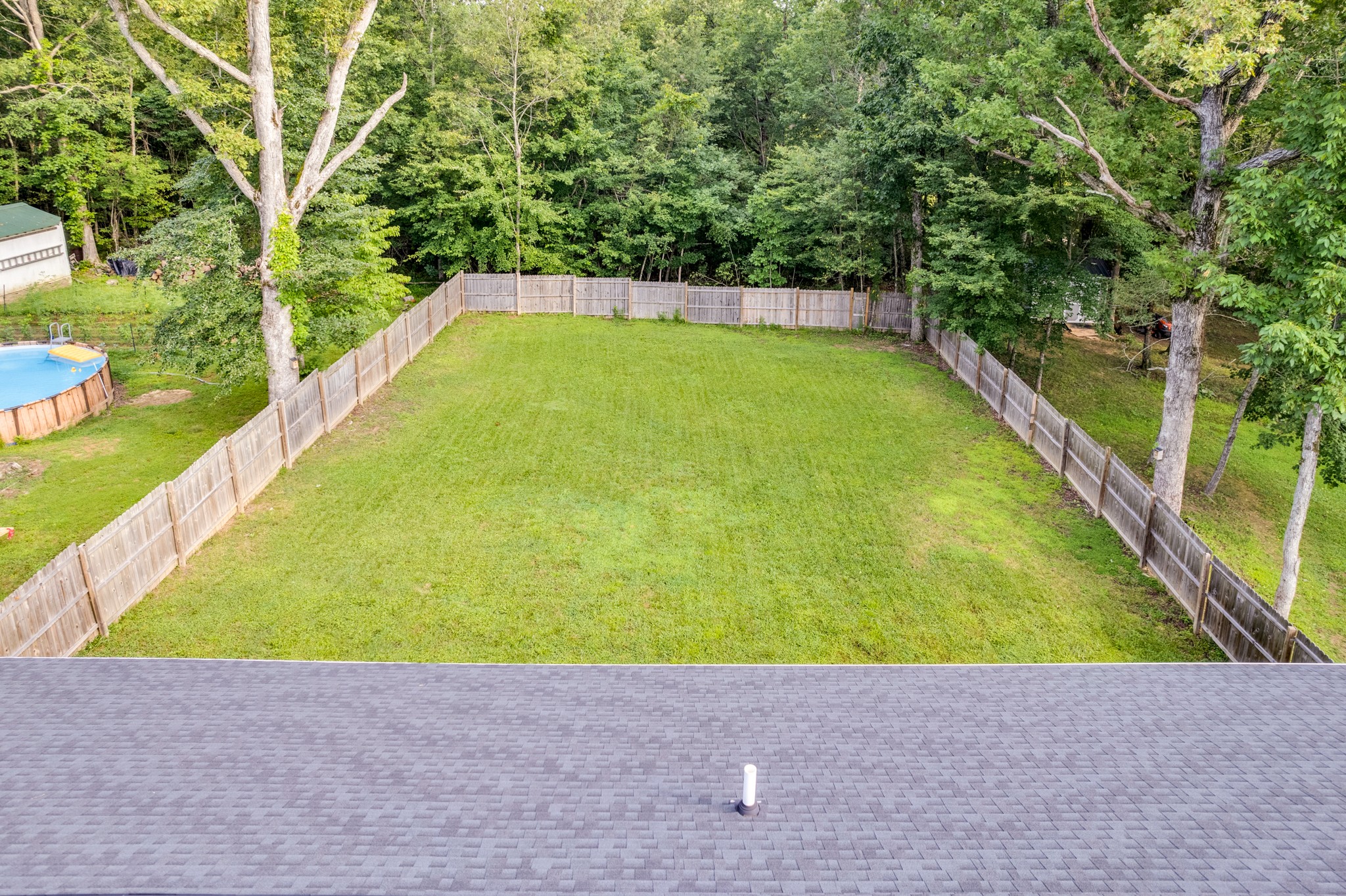 2423 Whitehorse Dr
