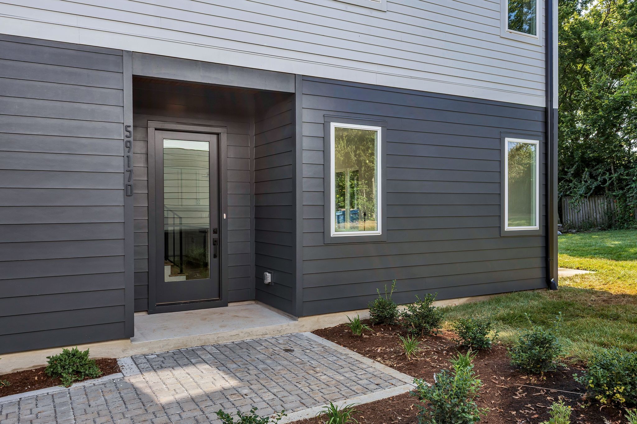 5917D Robertson Ave Left Back