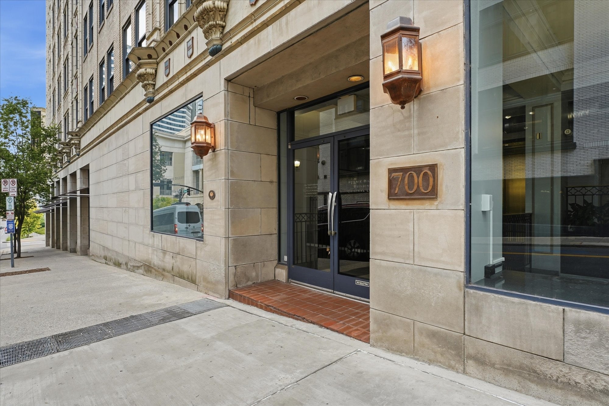 700 Church St 902
