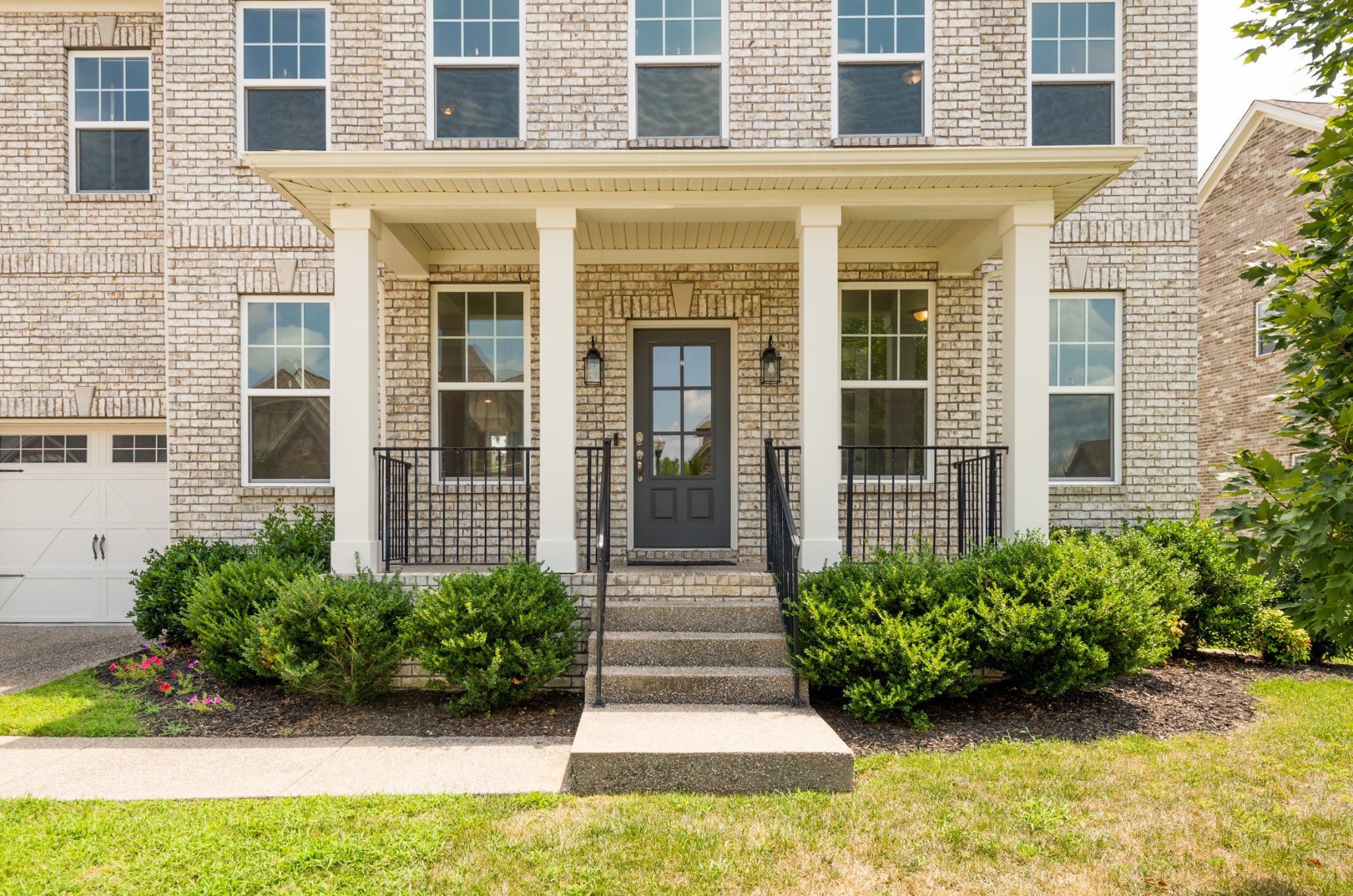 3236 Bradfield Dr