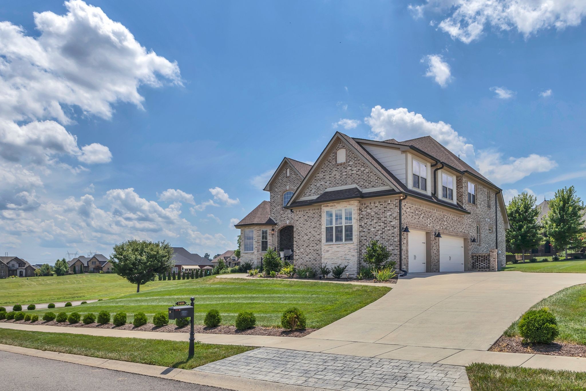 1484 Overlook Pointe