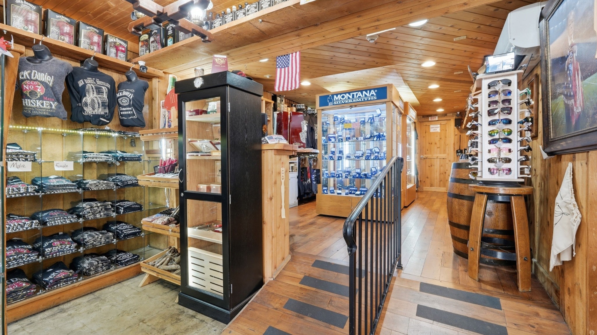 50 Hiles St