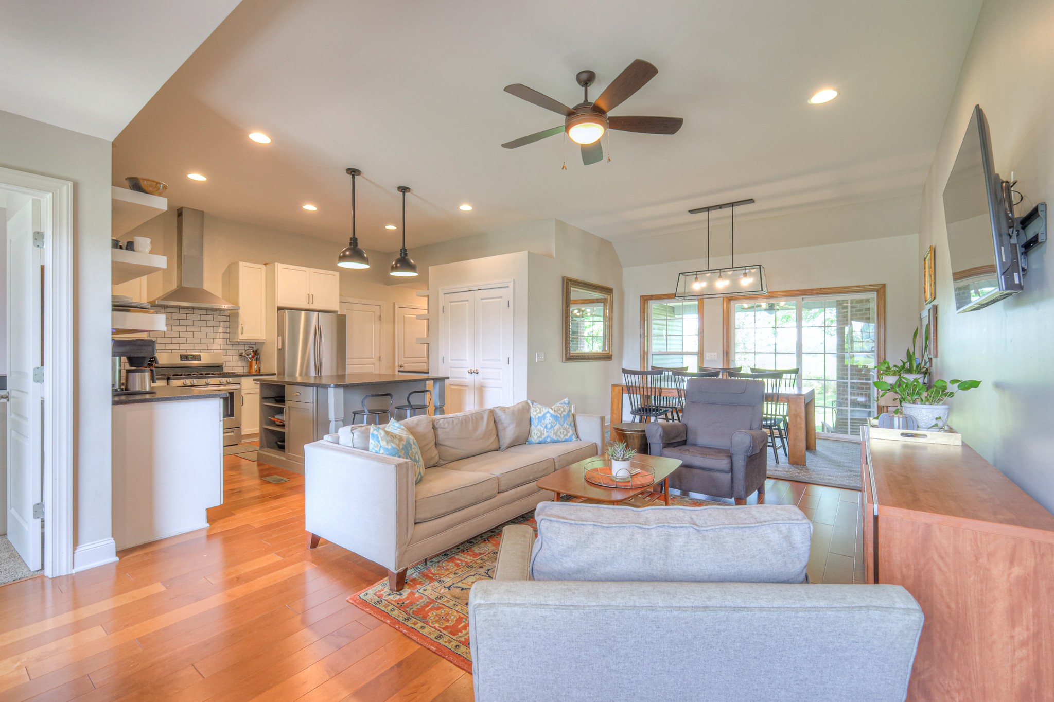 2527 English Hill Dr