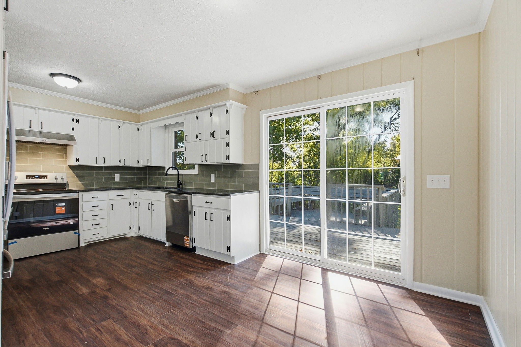 5035 Bonnameade Dr
