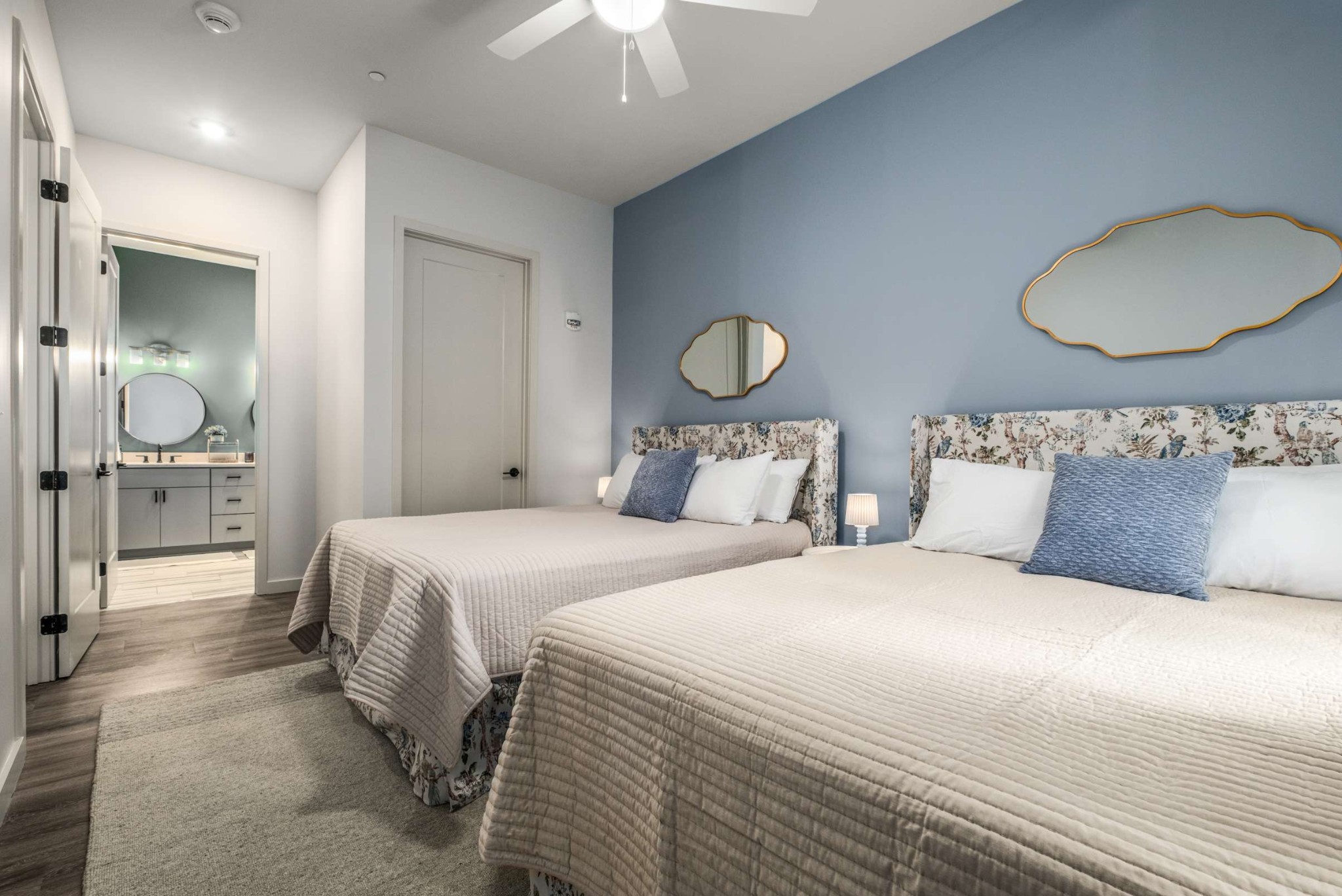 1014 16th Ave S 209(B3)