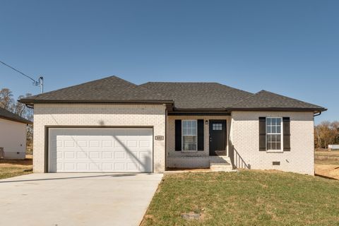 402 Rose Ln Shelbyville TN 37160