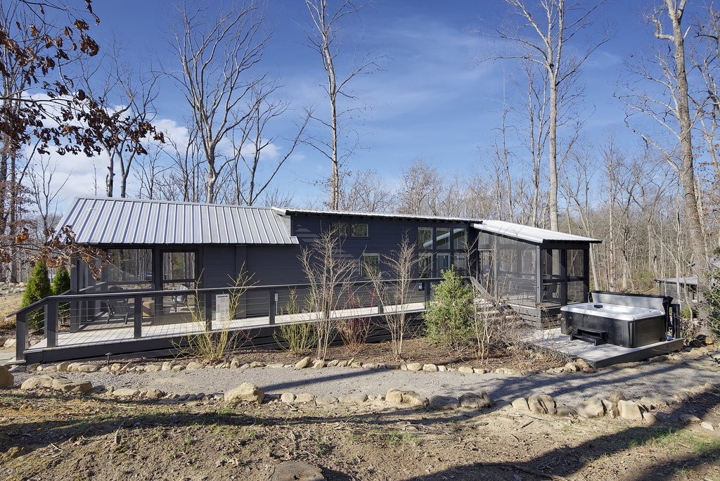 216 Waters Edge Way