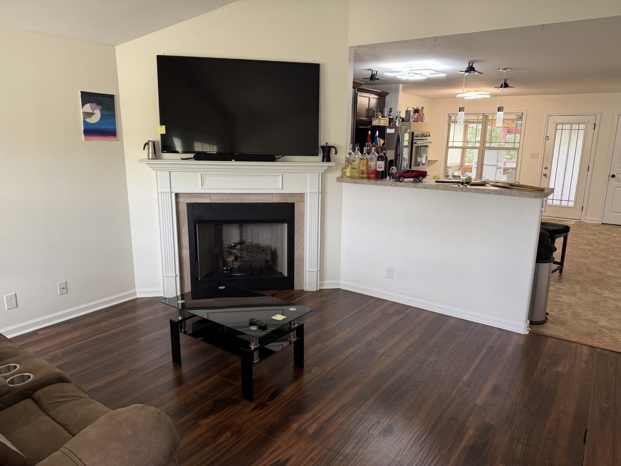 222 Hillview Way