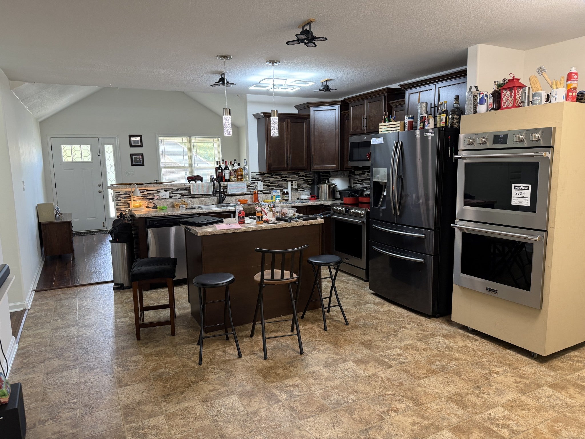 222 Hillview Way