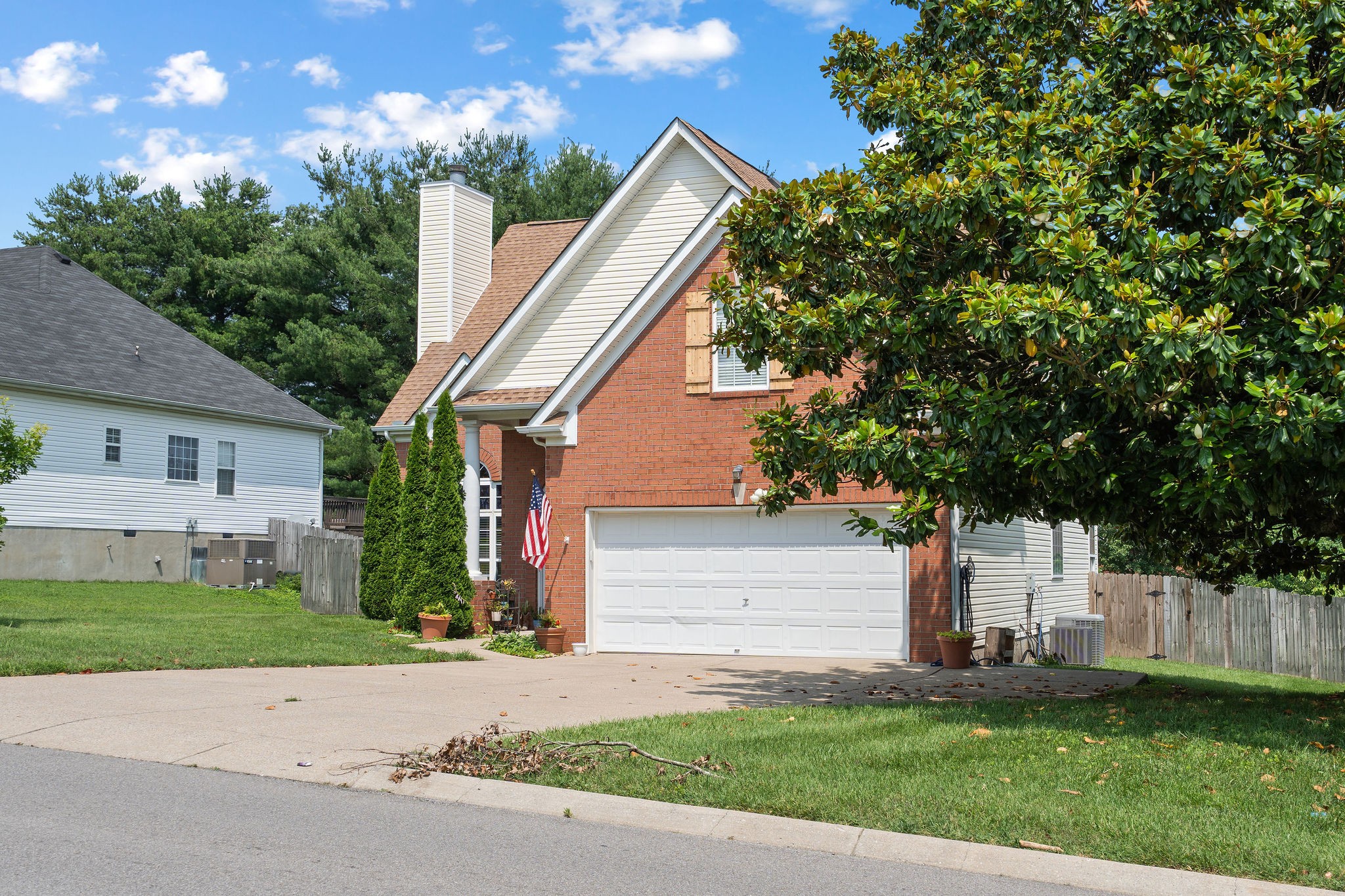 2104 Loudenslager Dr