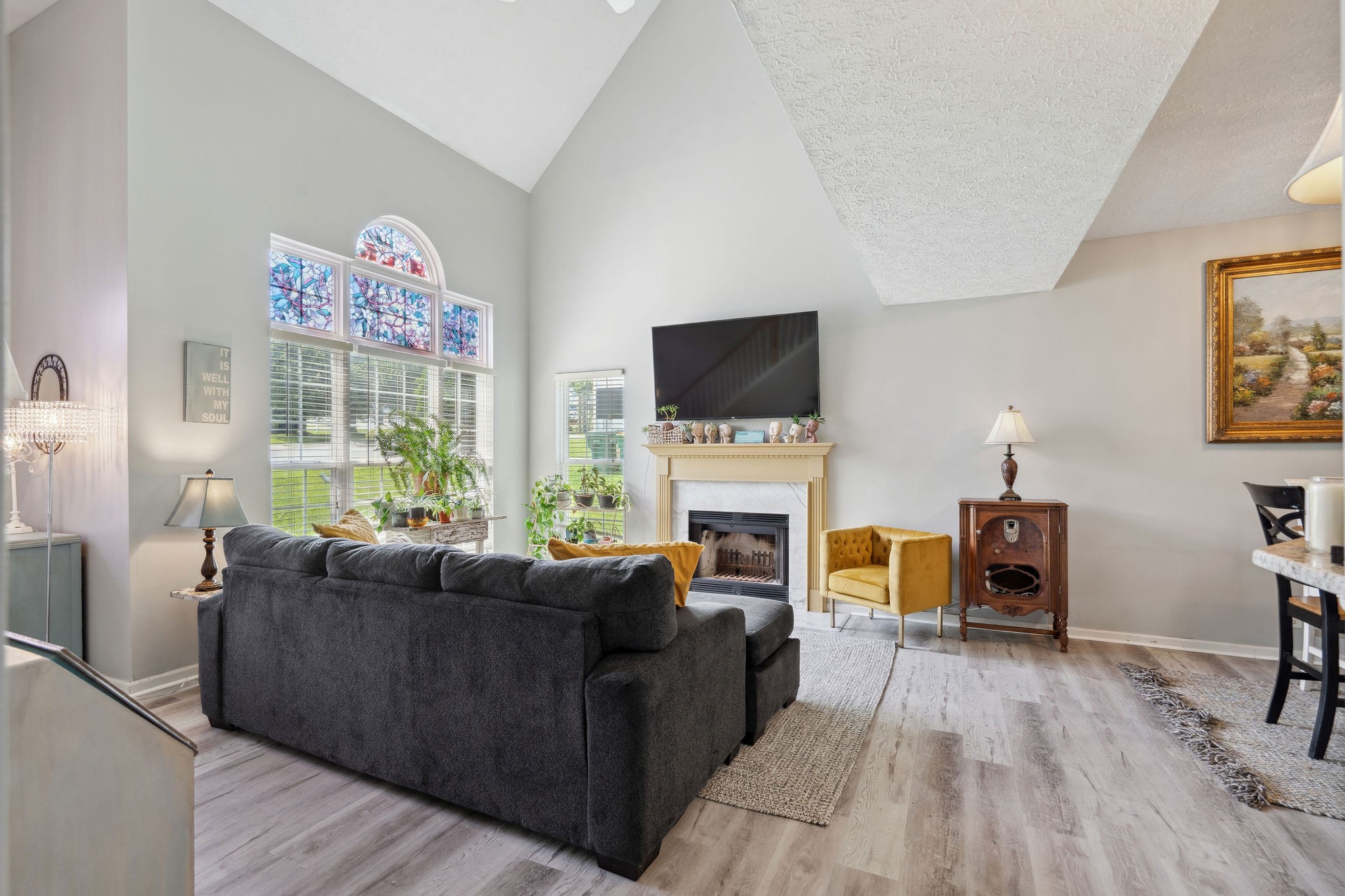 2104 Loudenslager Dr