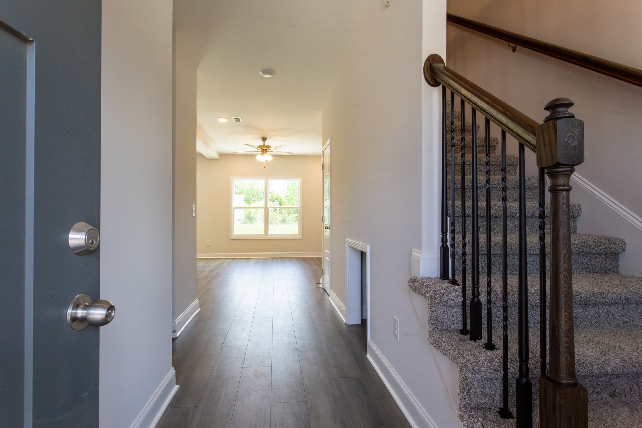 547 Charleston Cove Way