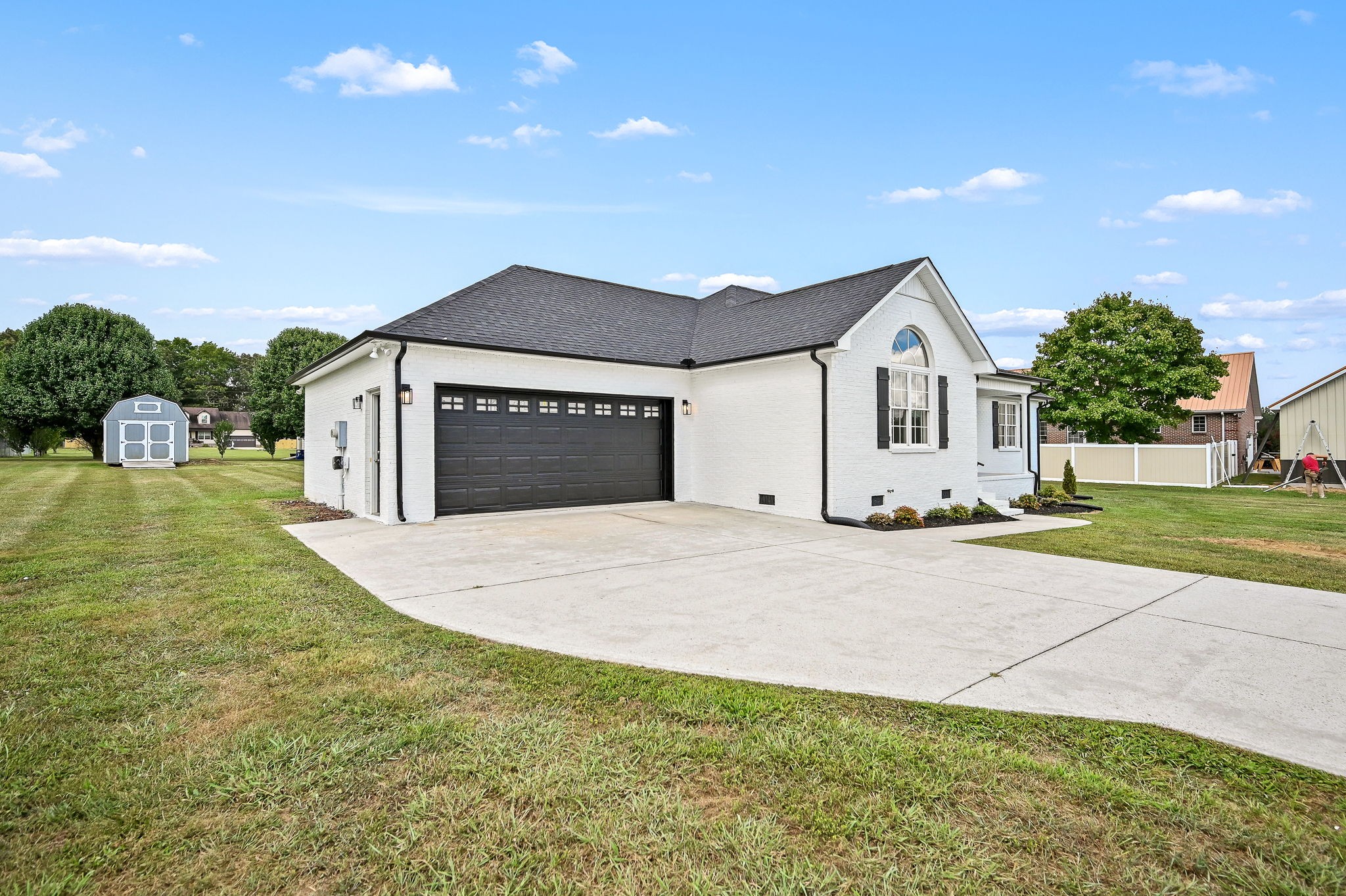 38 Falcon Dr