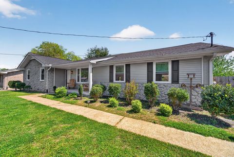 190 Wessington Pl Hendersonville TN 37075