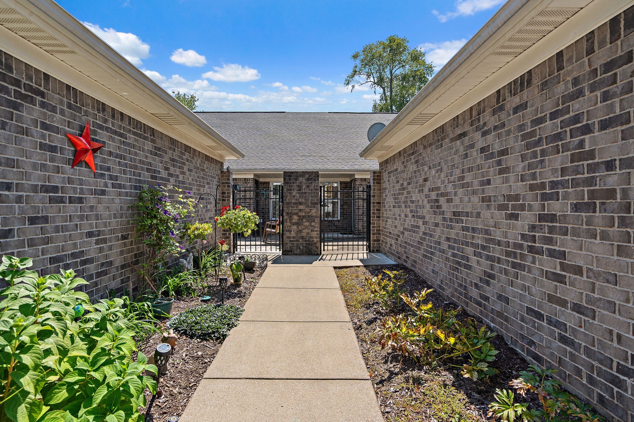 2360 Highway 31 W 707