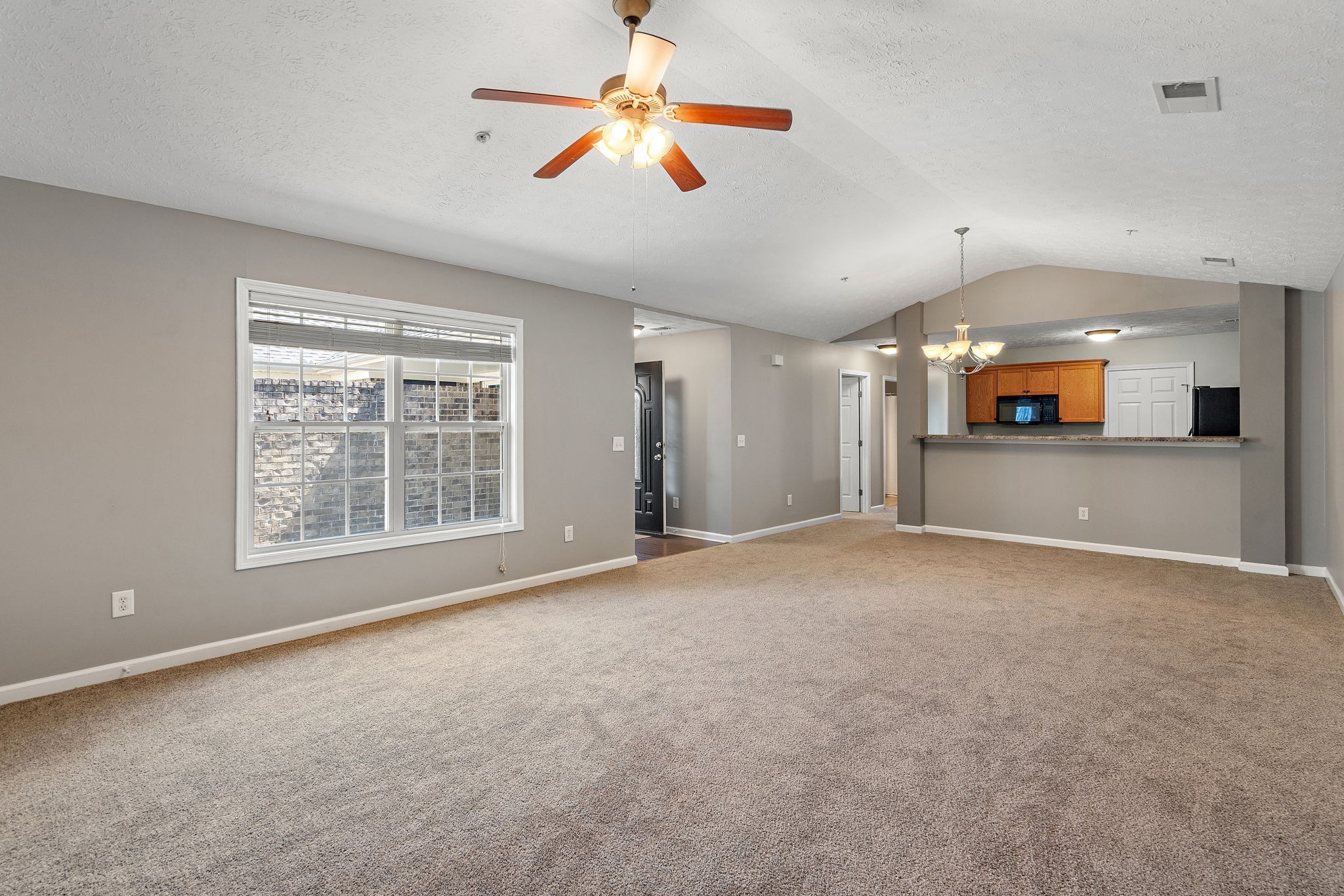 2360 Highway 31 W 707