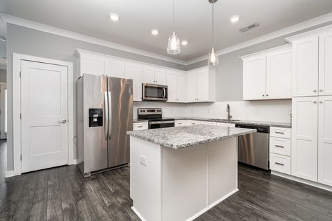 933 Ashland Place Dr Nashville TN 37218