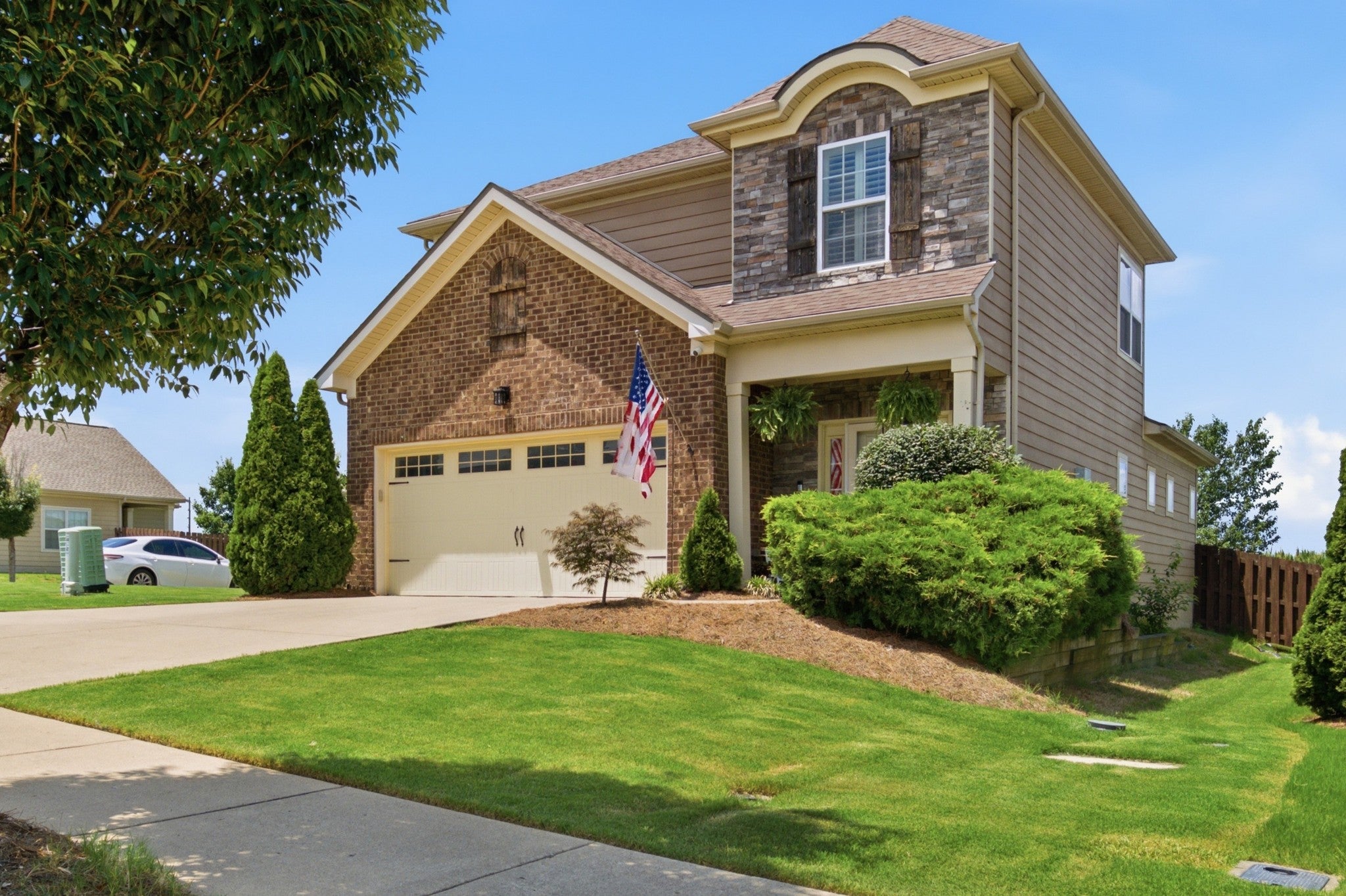 5001 Hemlock Ct