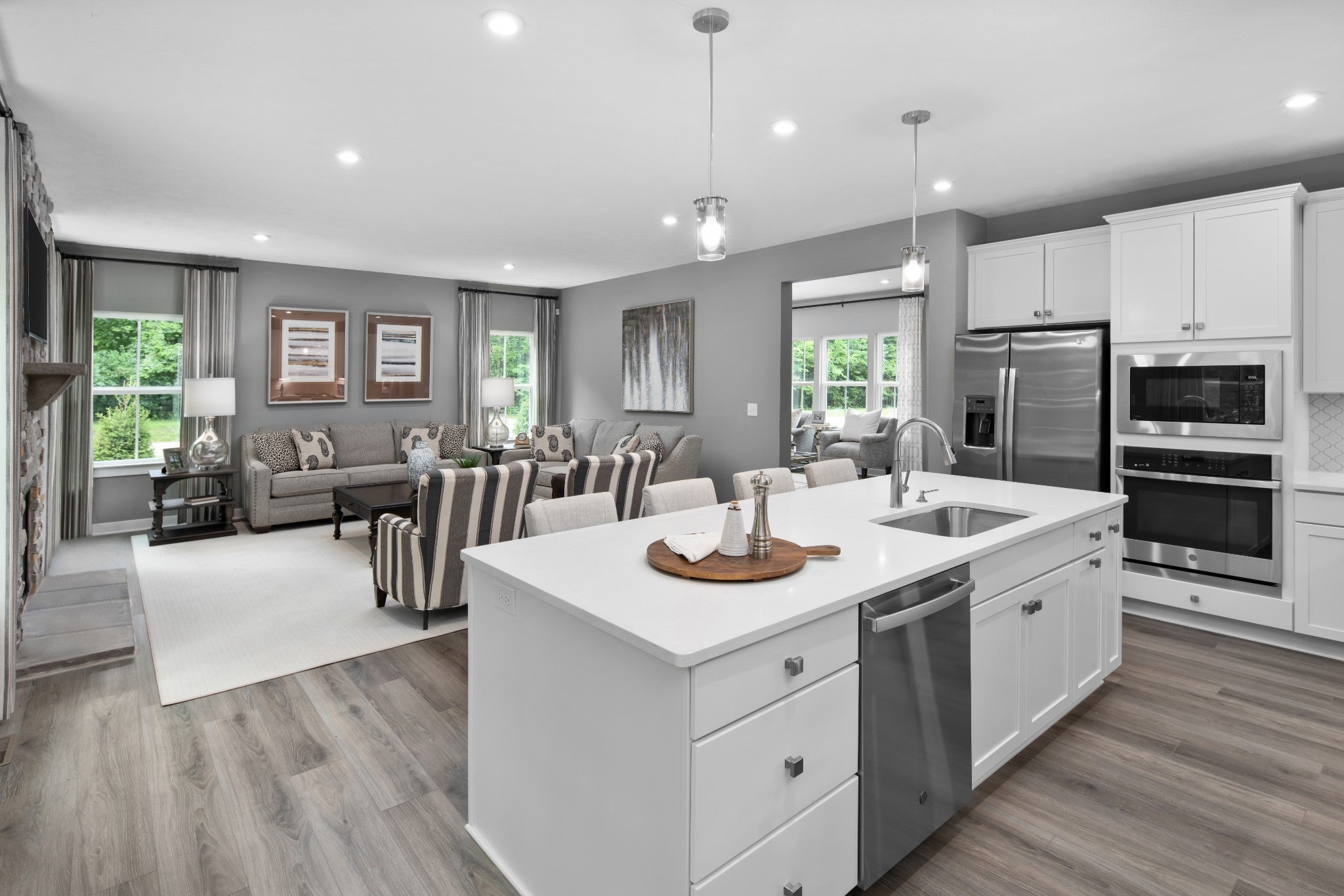 1113 Hamlet Dr