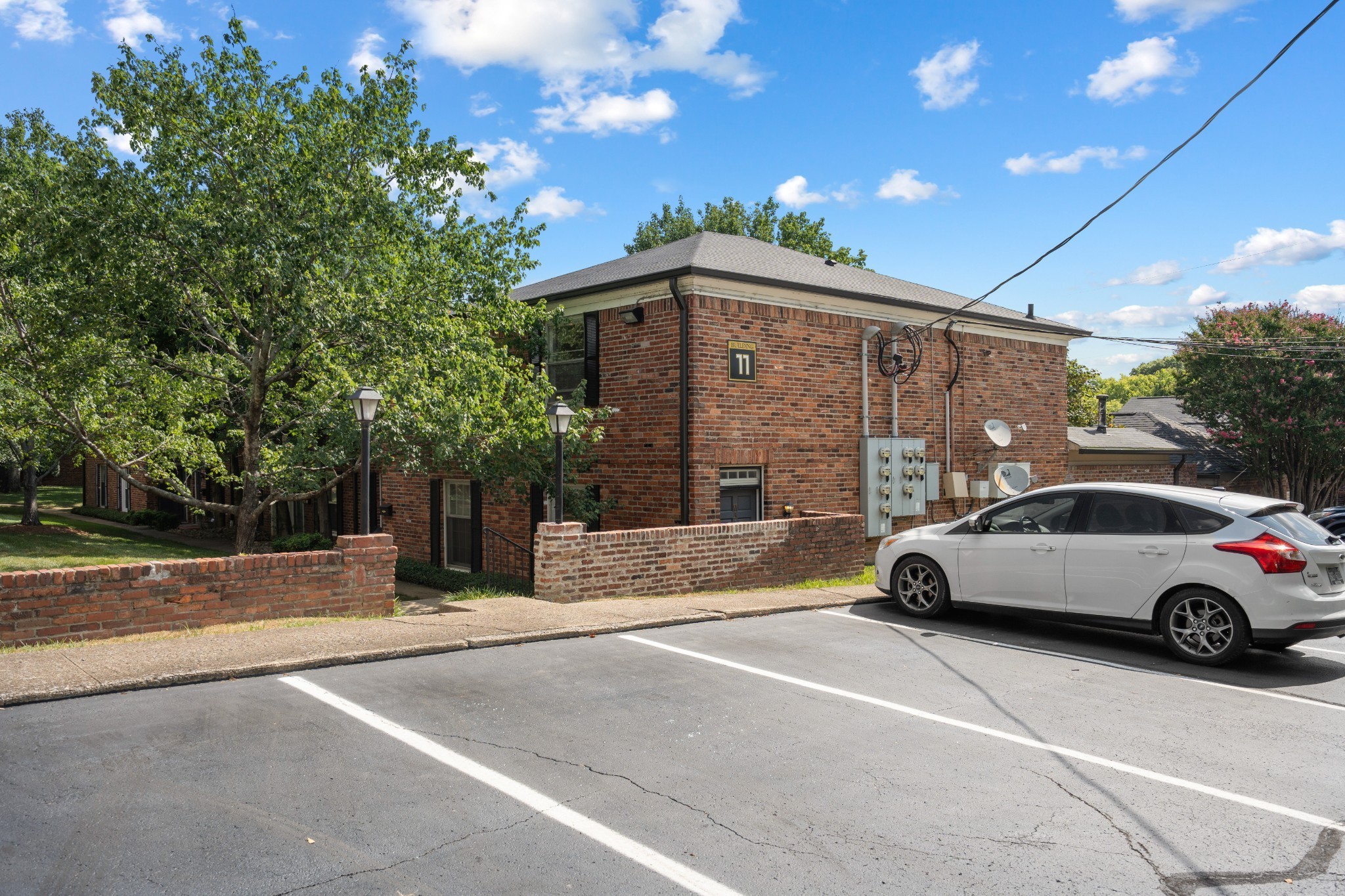 5025 Hillsboro Pike 11A