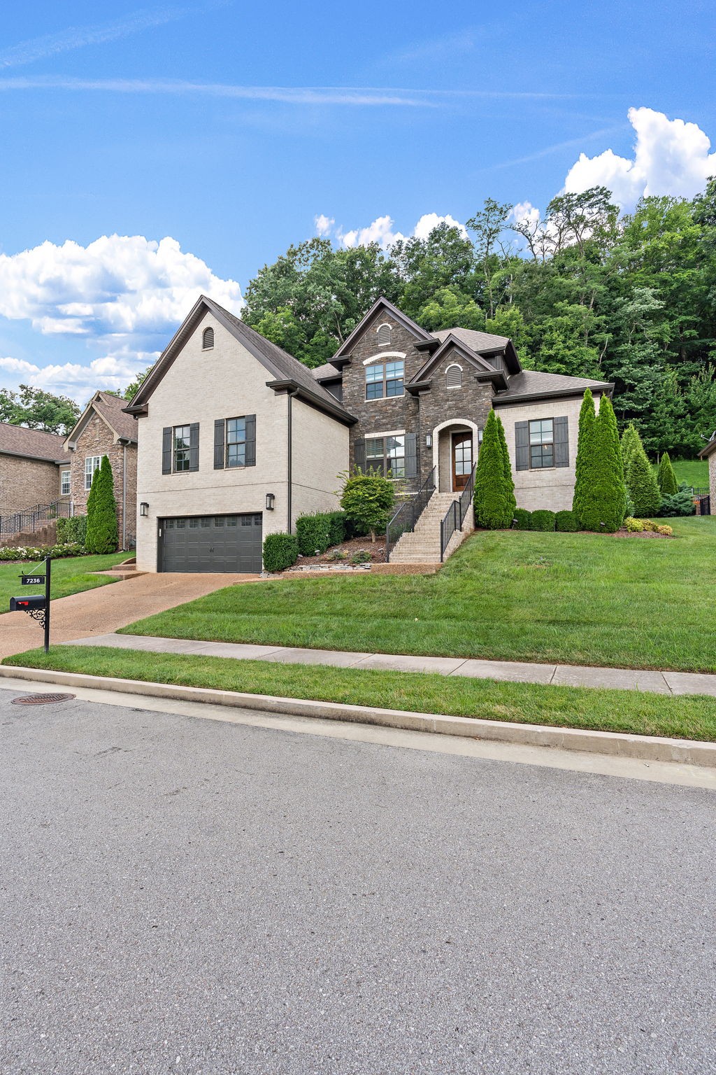 7236 Natchez Pointe Dr