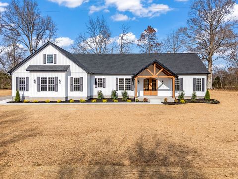 339 Heather Heights Bradyville TN 37026