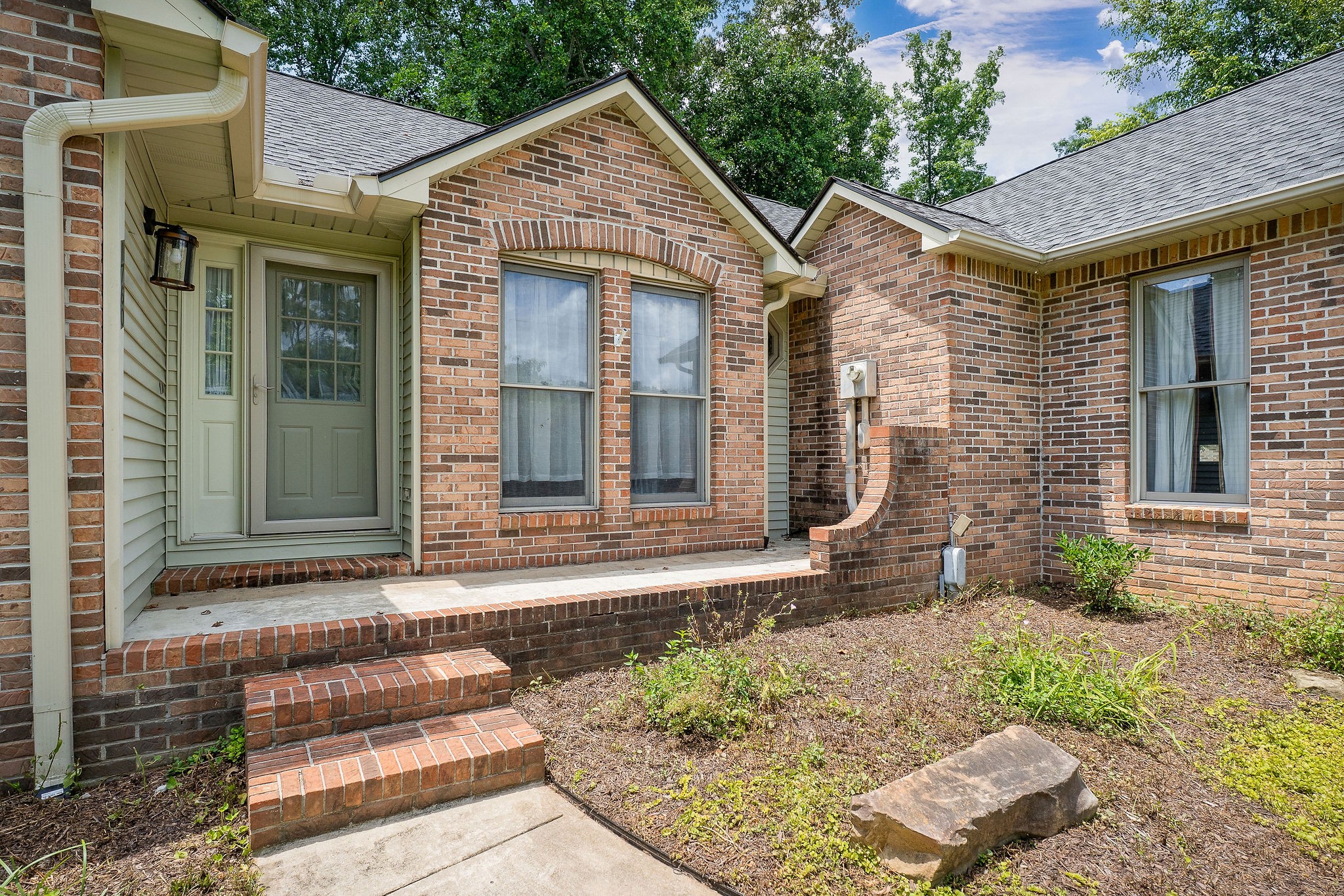 1760 Heathrow Dr