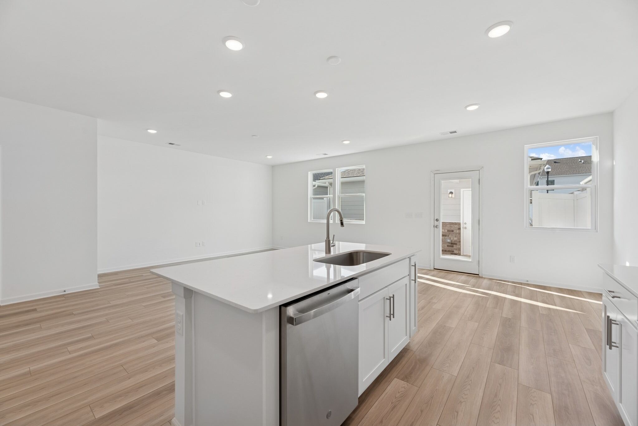 2900 Suzanne Landon Dr F4