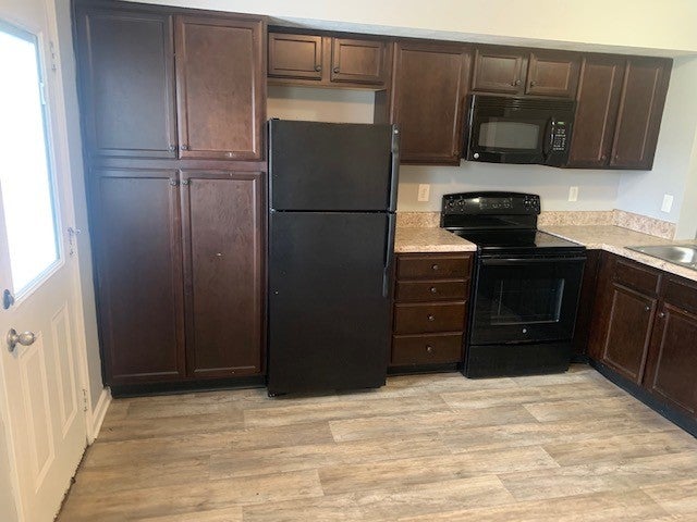 830 Professional Park Dr 4-3