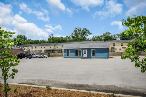 840 E 10th St Cookeville TN 38501