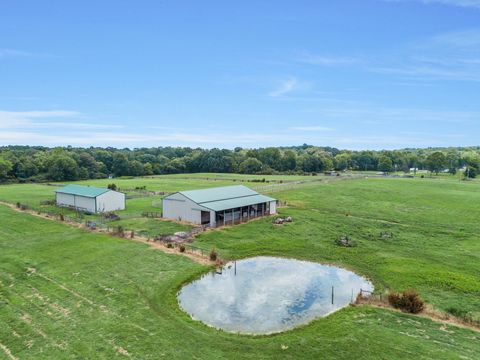 2620 Highway 48 S Dickson TN 37055