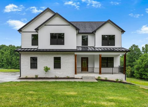 983 Palmyra Rd Clarksville TN 37040