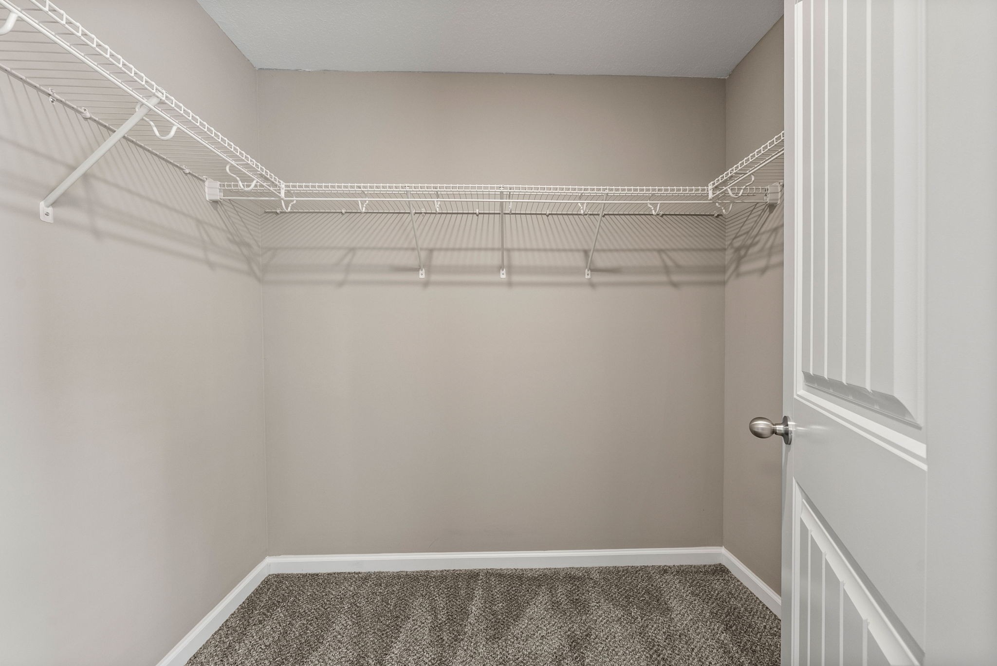 Clarksville, Tennessee 37040, United States, 2 Bedrooms Bedrooms, ,3 BathroomsBathrooms,Residential,Active,174437