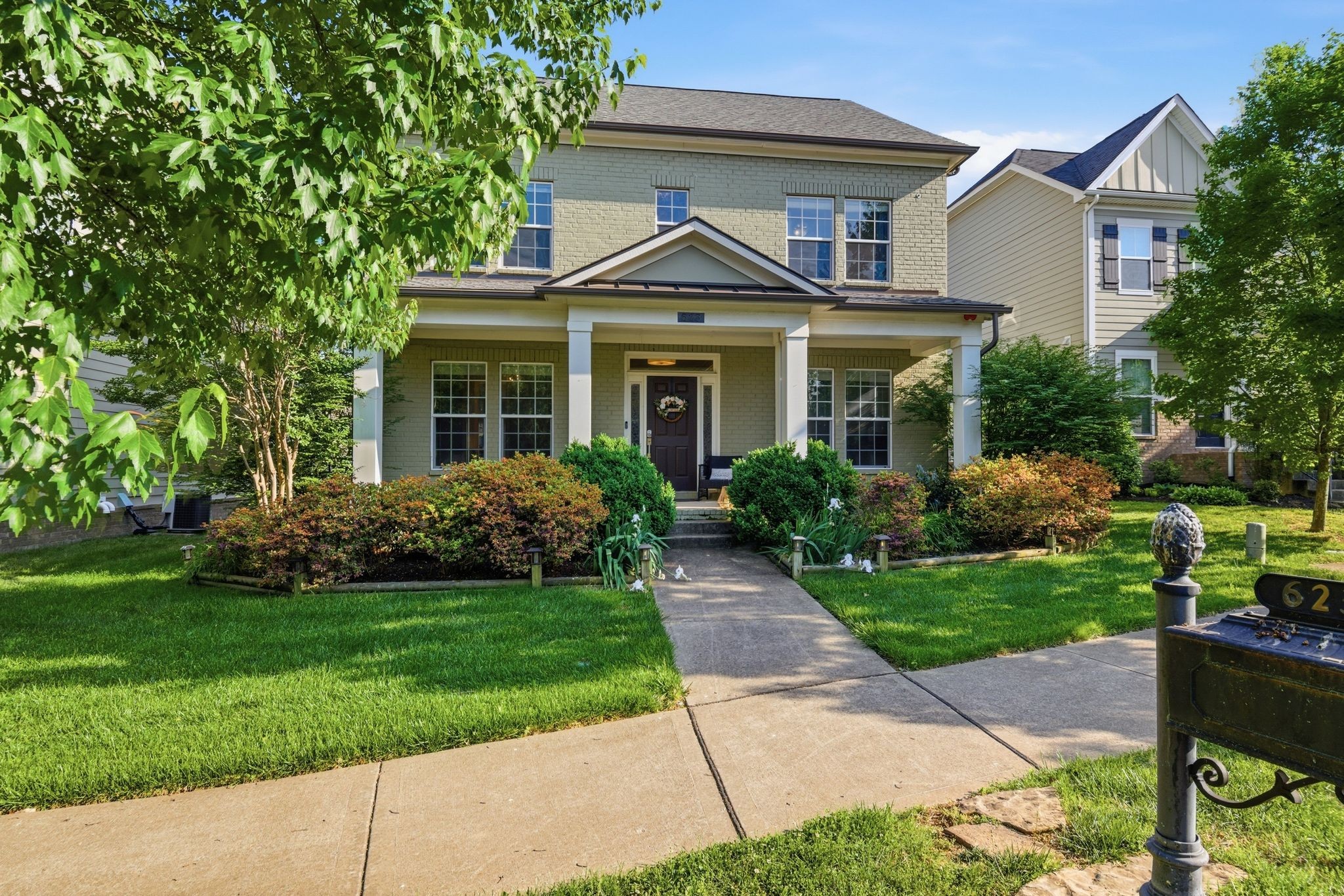 623 Streamside Ln