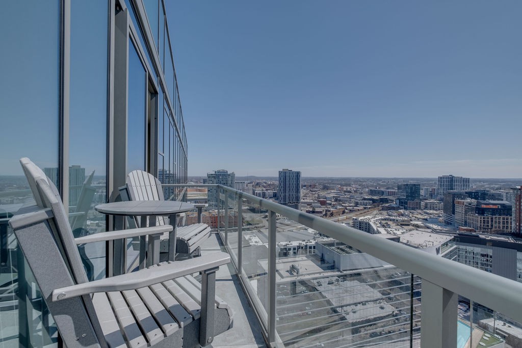 1212 Laurel St 2303