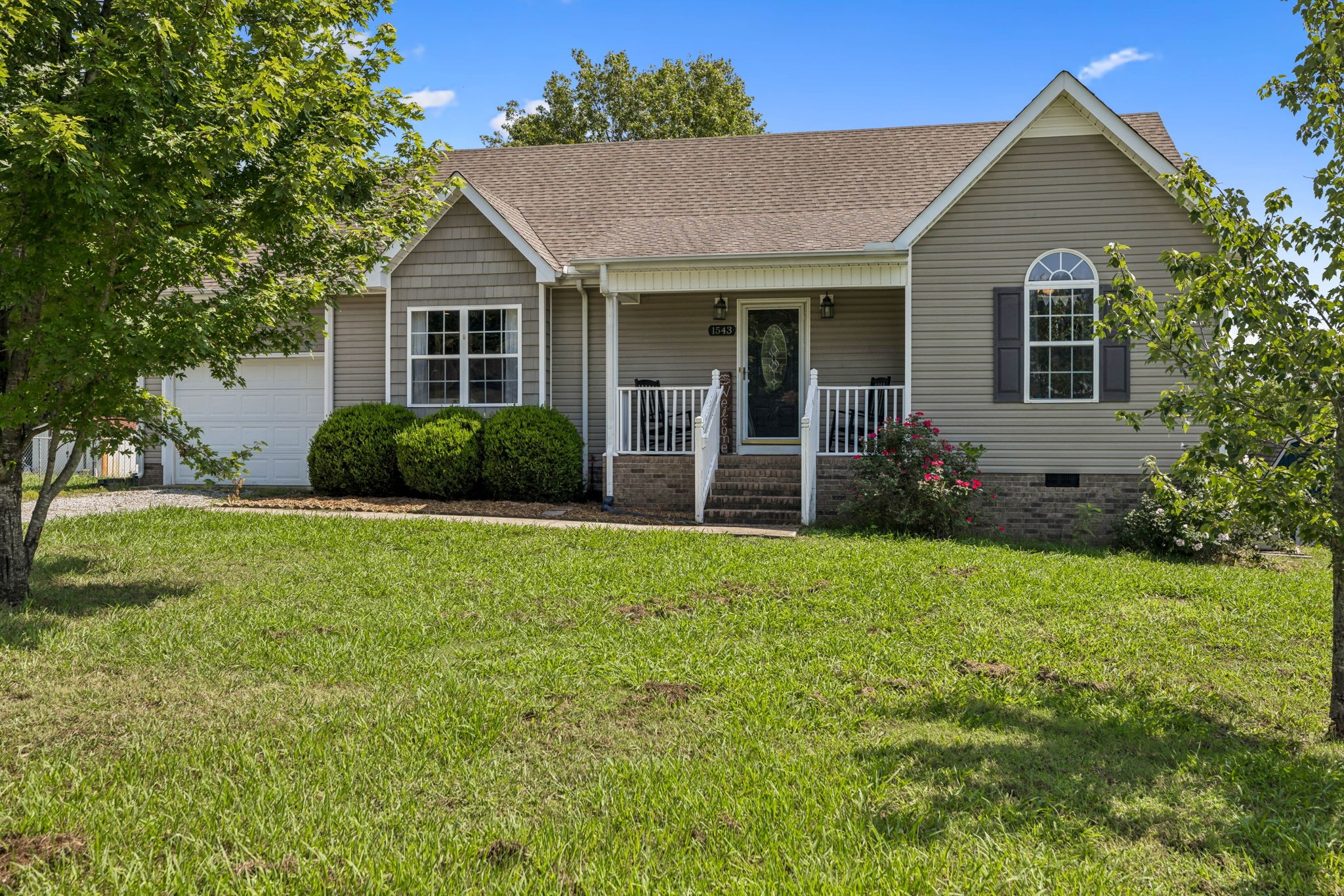 1543 Joanne Cir