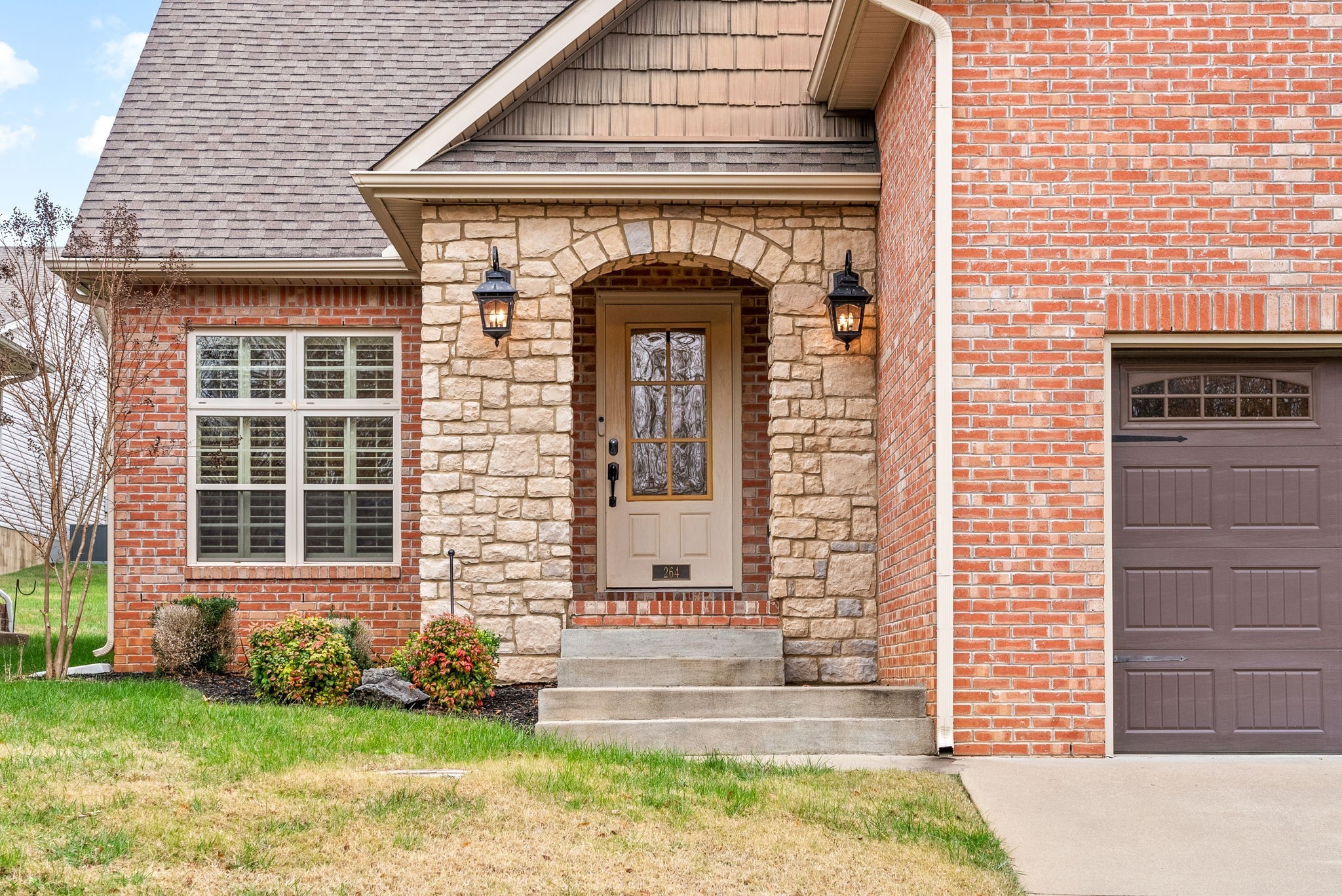 264 Turnberry Cir