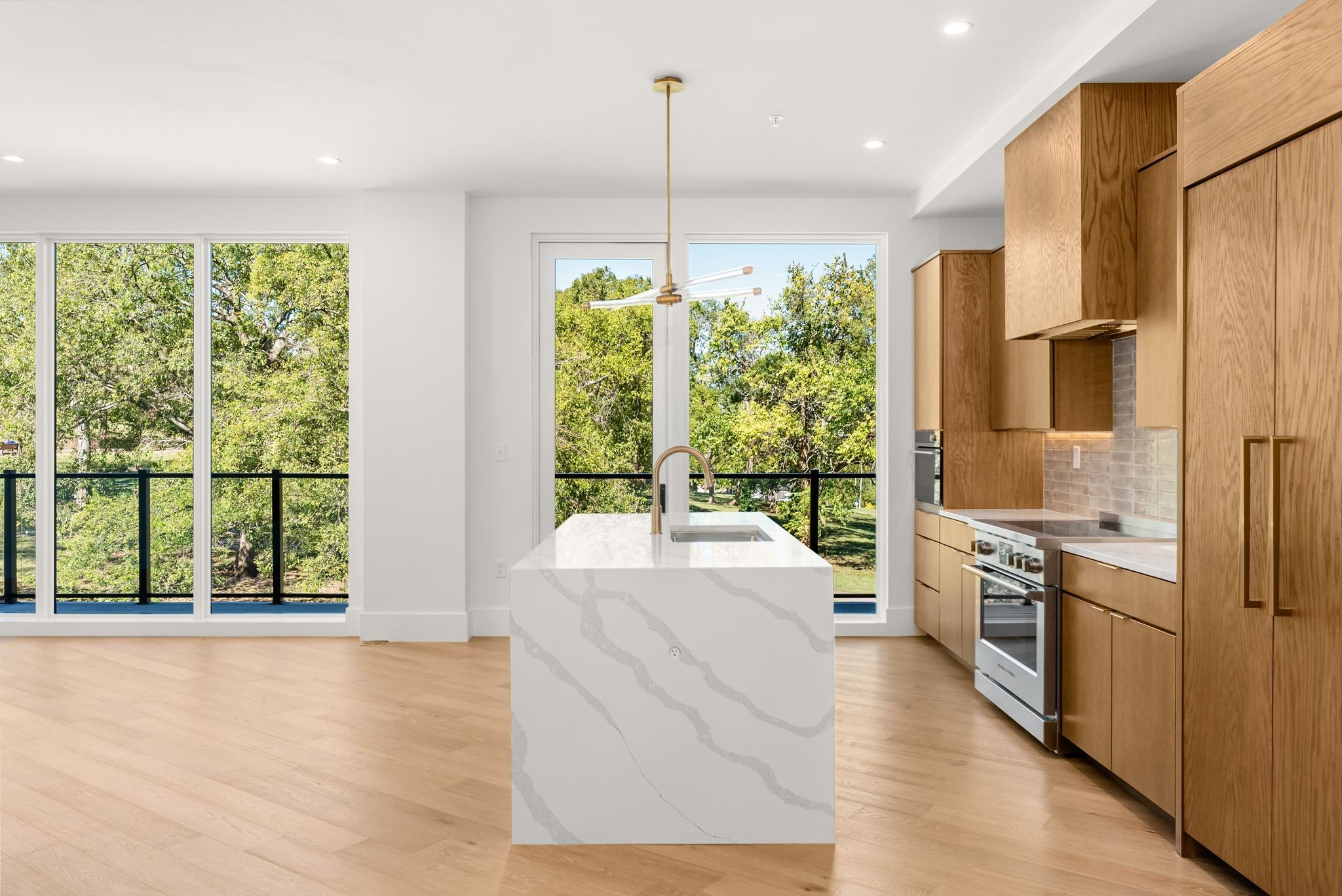 321 31st Ave N B1 (D)