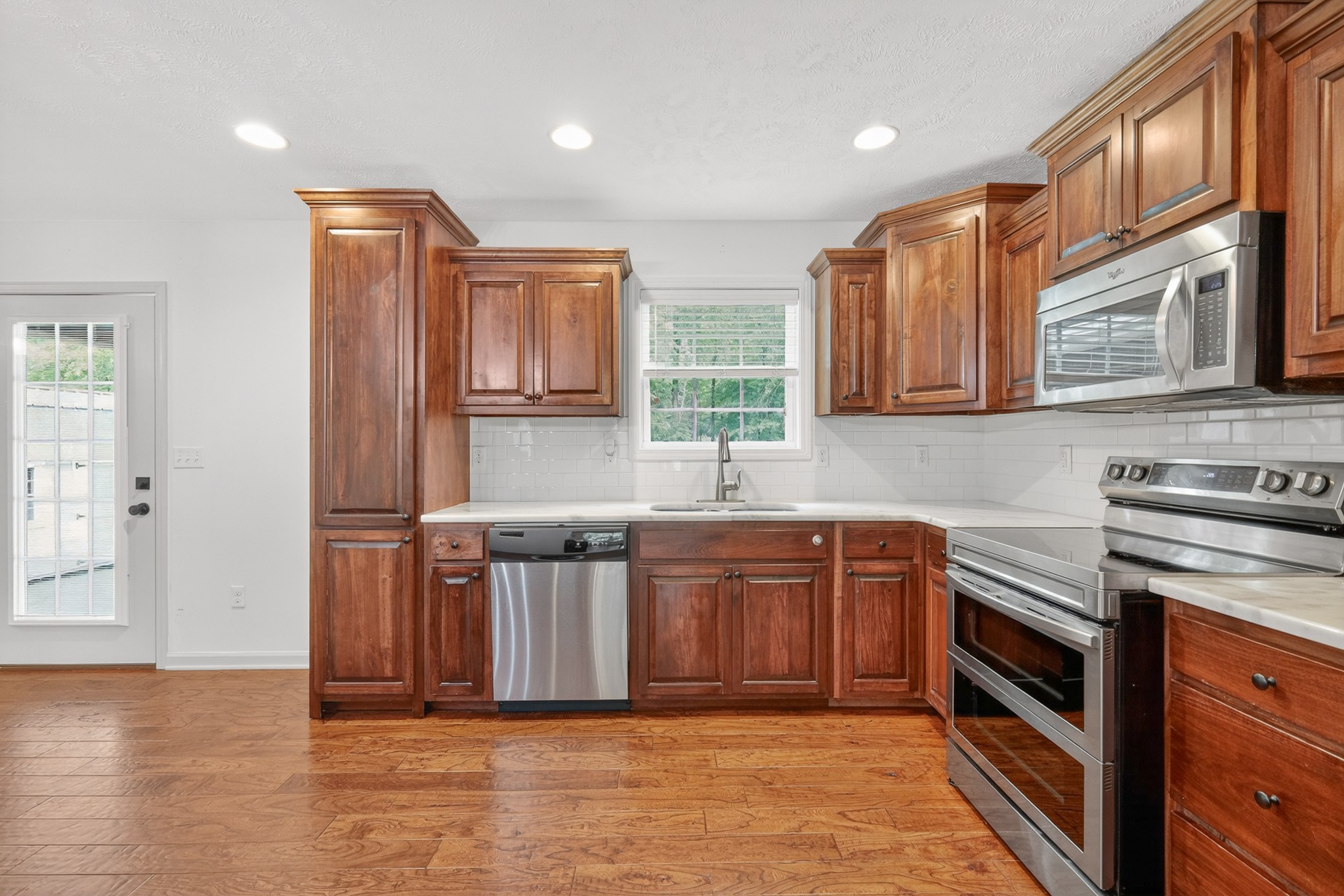 103 Myra Ln